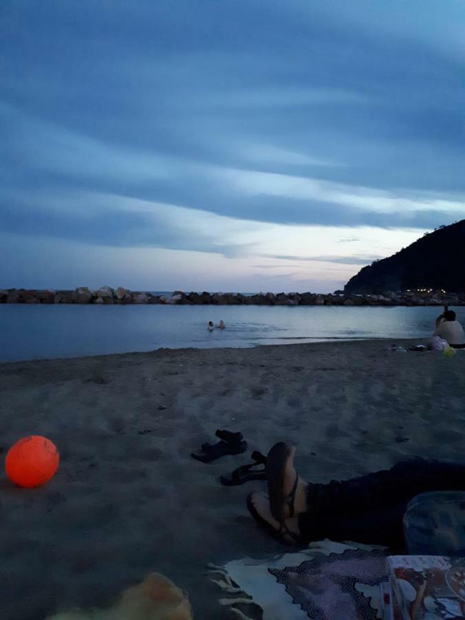 Appartamento Terrazza Vista Mare Mozzafiato Монелья Екстер'єр фото