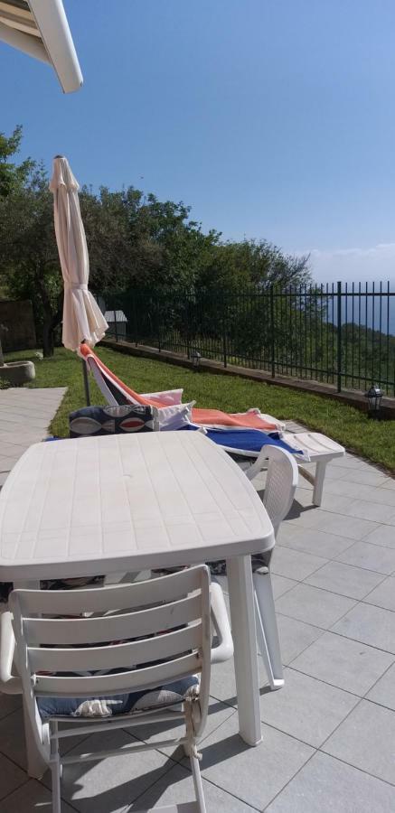Appartamento Terrazza Vista Mare Mozzafiato Монелья Екстер'єр фото